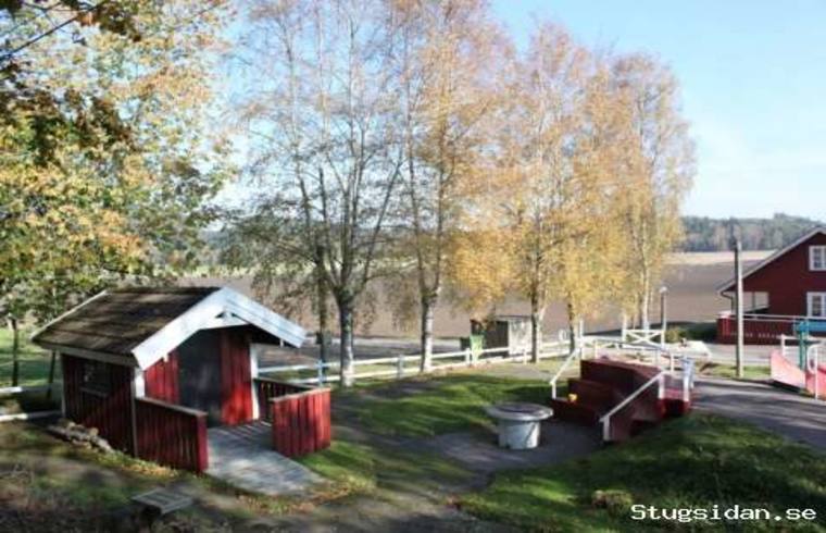 Gård Att Hyra I Heberg Halland Flerfamiljsboende