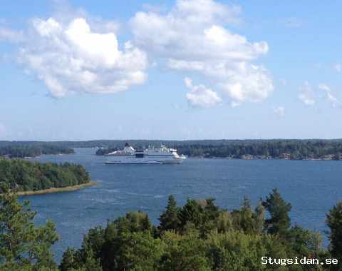 Modern havsnära stuga med magisk utsikt