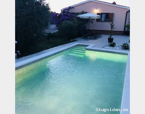 Holiday House Tesser with Pool