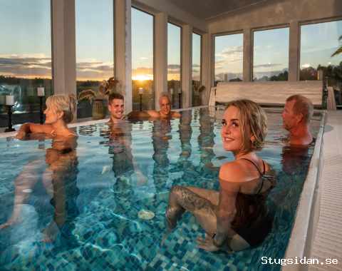 Gårdshotell med Romersk simhall, Spa, Skönhetssalong & Fiskspa