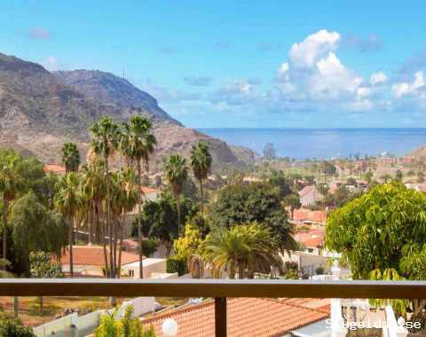 Sunny and lovely flat ,fantastic view and BBQ