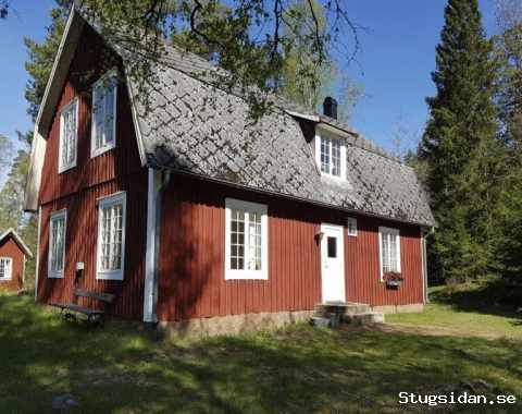 Stuga utanför Tingsryd. Nära till sjö med ädelfiske. Tillgång till båt.