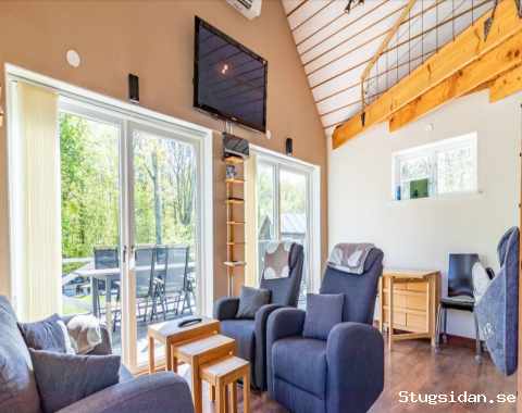 Stuga med AC och SPABAD