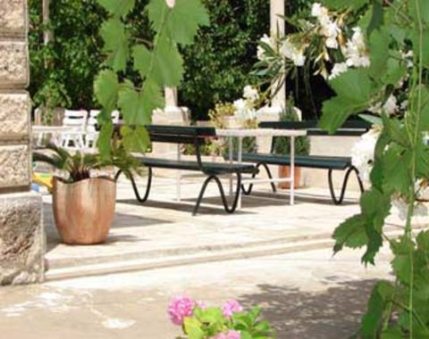 Välkommen till lägenheten Gradac!