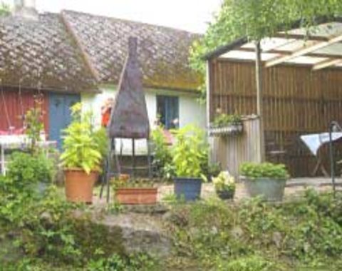 Nyrenoverat torp med åläge