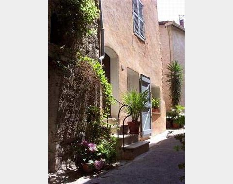 Byhus i Provence med Takterass