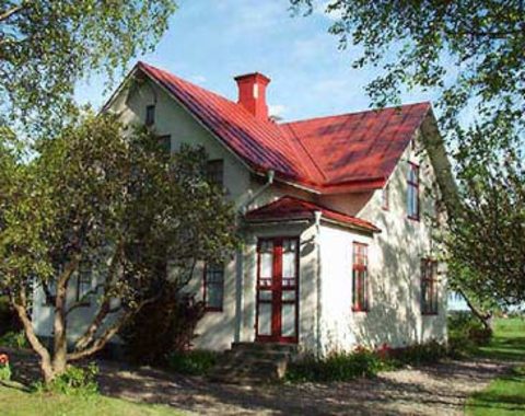 Rymligt hus mellan Tåkern och Vättern