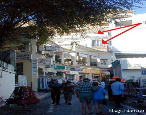 Midt i smørøyet ved stranden i Torremolinos. 2 leil. m/sjøutsikt, 122m2 hver