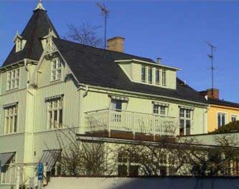 Centralt Borgholm Lyxigt 75 m från havet