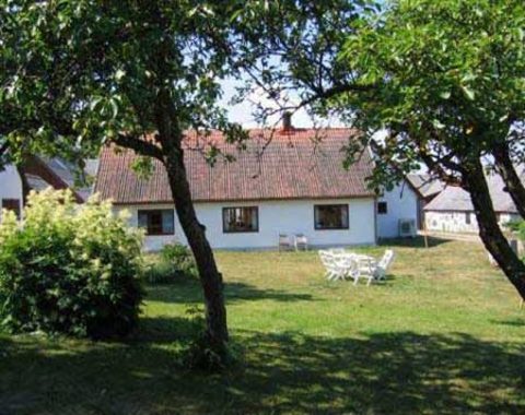 Charmig gård med högt läge