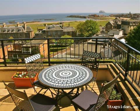 No 10 Royal Apartments, Edinburgh&#039;s Golf Coast