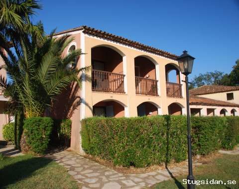 Njut av solen i Saint-Tropez i september! Söt studio i närheten till stranden.