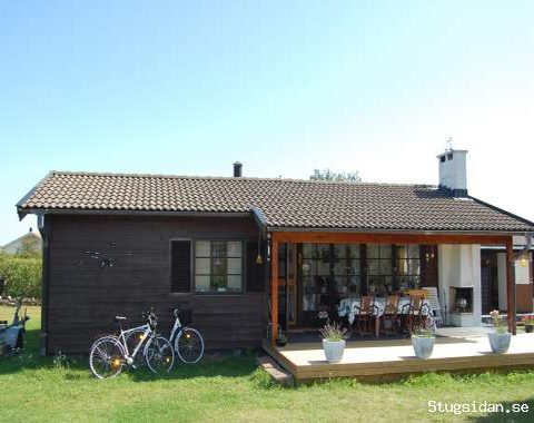 Two cottages in Djupvik in the middle of Öland. Dog is ok.