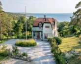 Exclusive Villa Lullyhill with adorable sea views