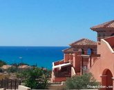 Nybyggd villa i Spanien vid havet